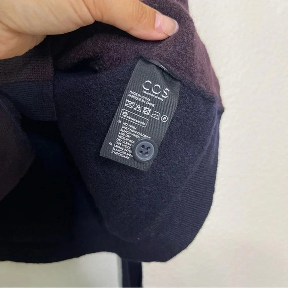 COS Boiled 100% Wool Color Block V Neck Button Front Cardigan Sweater Size XS - Picture 11 of 13